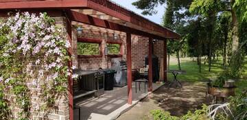 Фото номера Дом с 4 спальнями Фермерские дома Mardi Farm Stay г. Карала 2